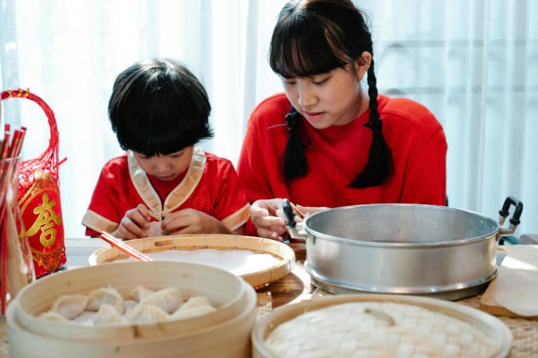 Chinese-New-Year-Image-9-Dumpling-making