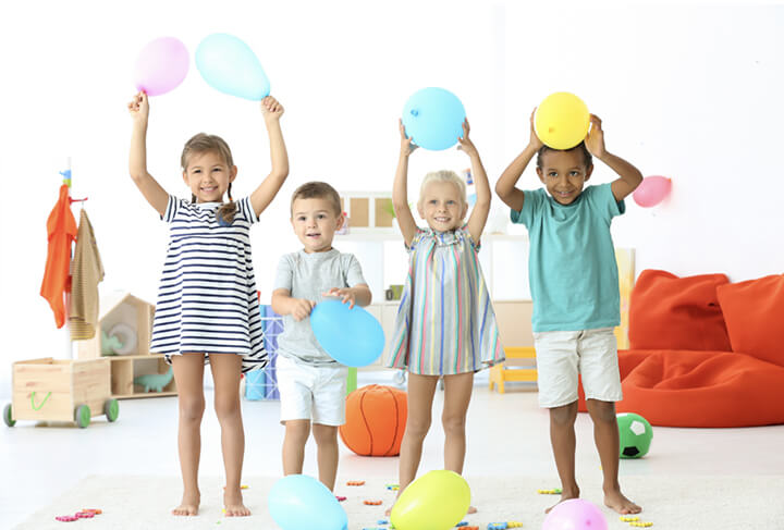 EYFS-Physical-development-activities-Ball-skills-and-coordination with balloons