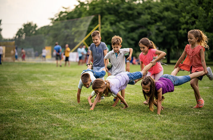 EYFS-Physical-development-activities-Posture-and-core-activities wheelbarrow race