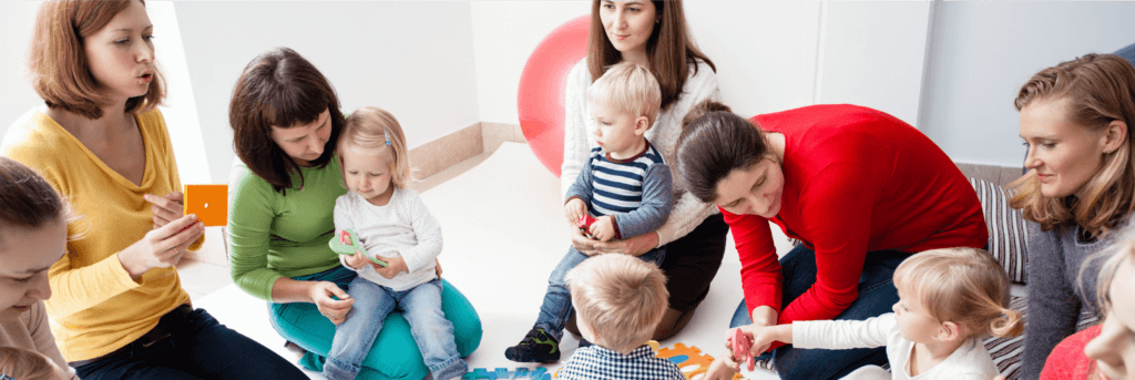 Stay-and-play-banner-light